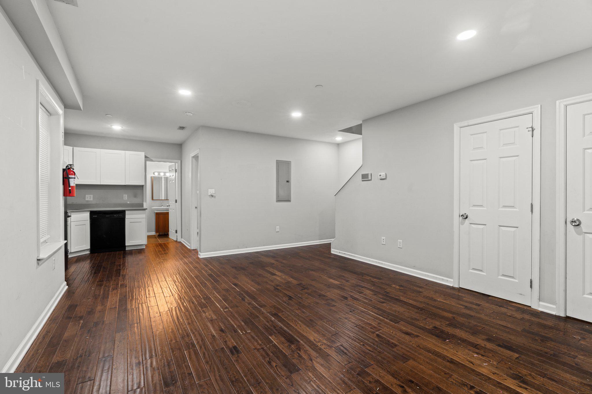 TEMPLE UNIVERSITY - Residential Lease