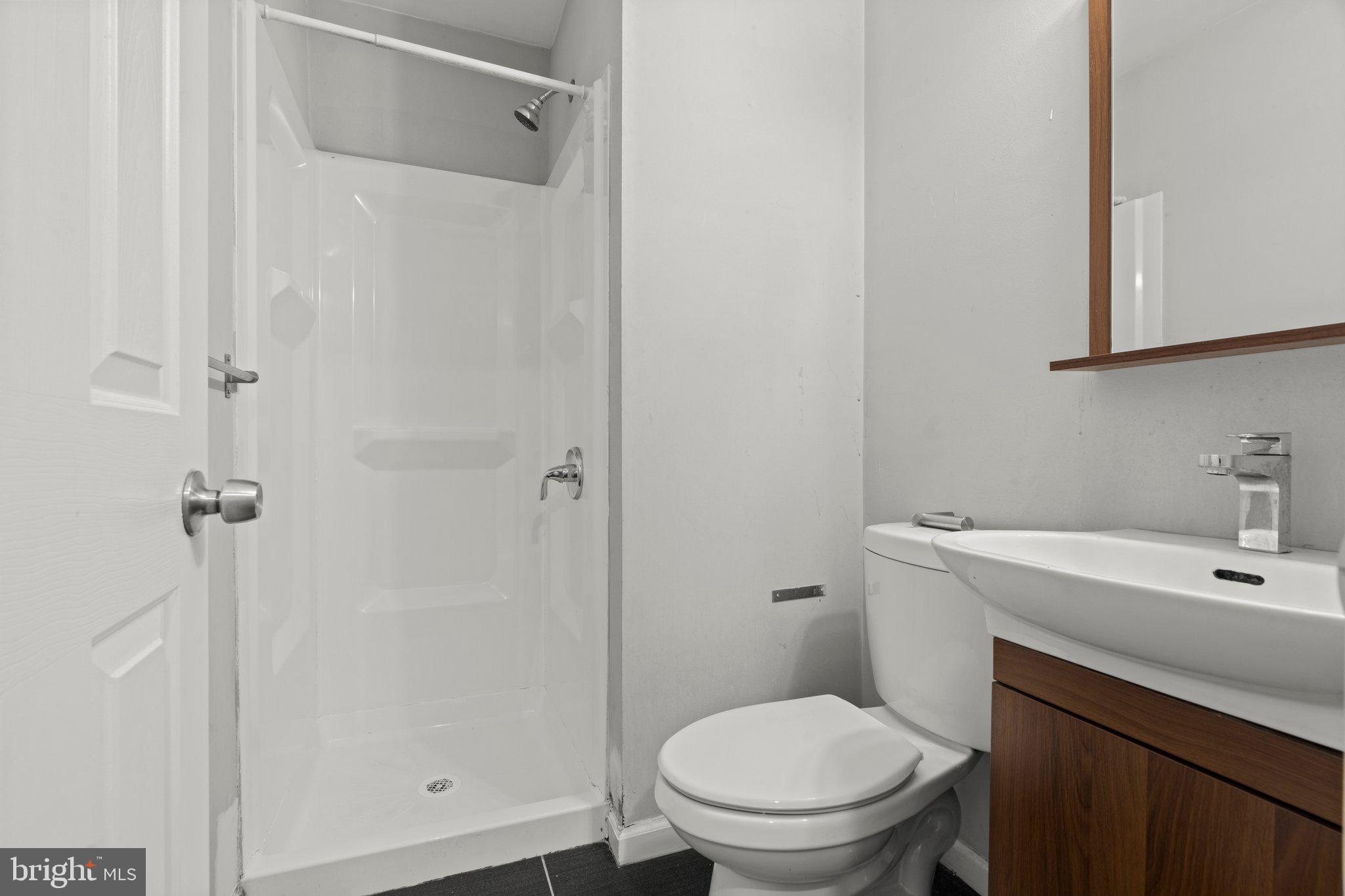 TEMPLE UNIVERSITY - Residential Lease