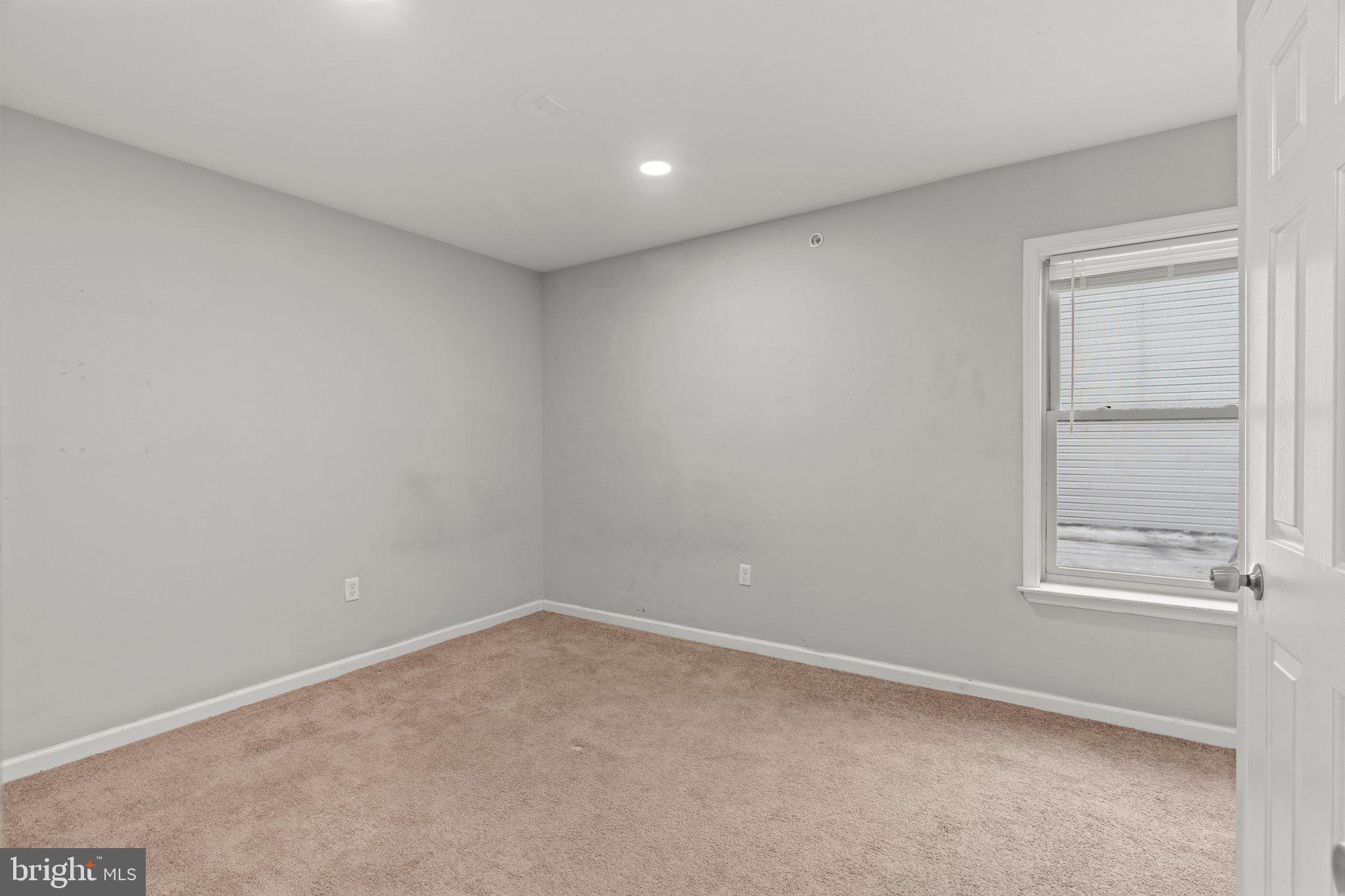 TEMPLE UNIVERSITY - Residential Lease