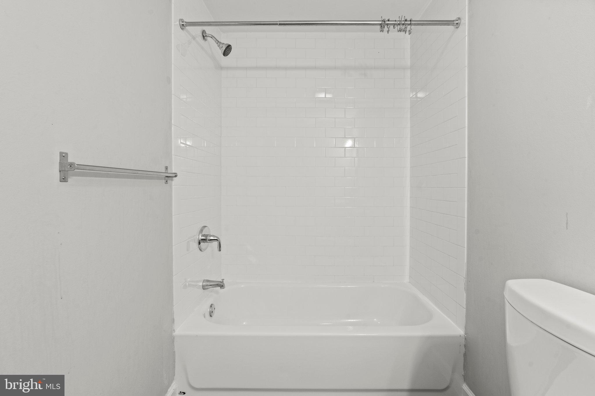 TEMPLE UNIVERSITY - Residential Lease