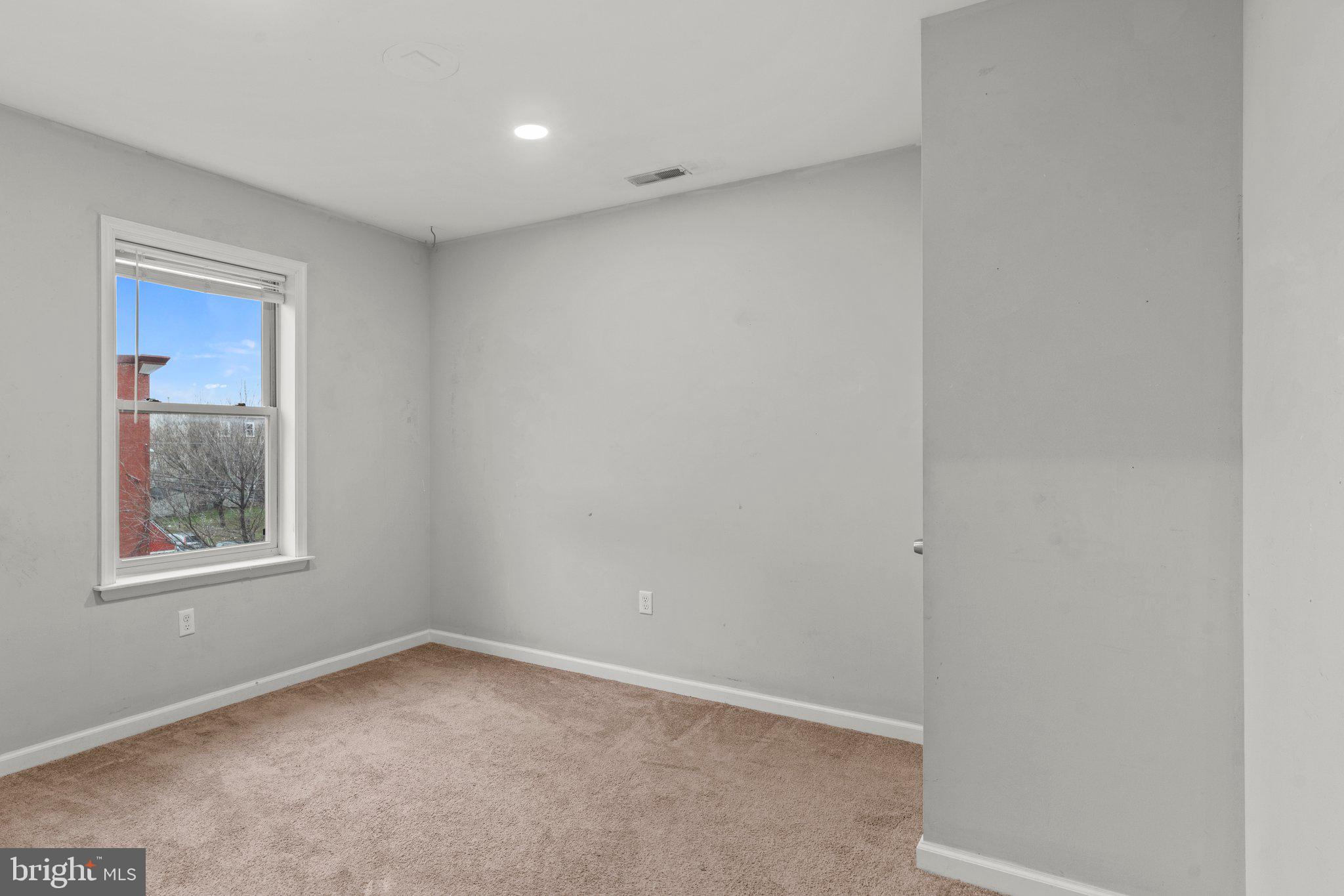 TEMPLE UNIVERSITY - Residential Lease