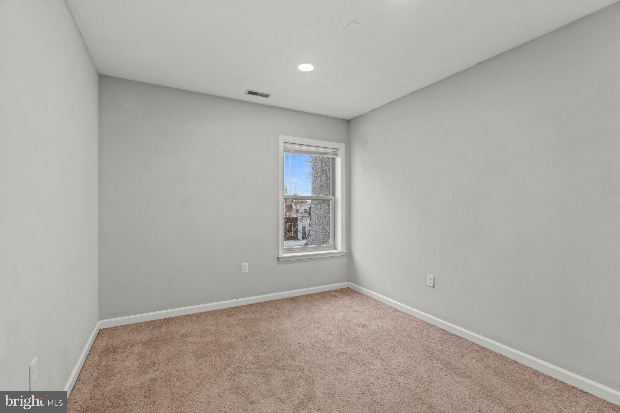 TEMPLE UNIVERSITY - Residential Lease