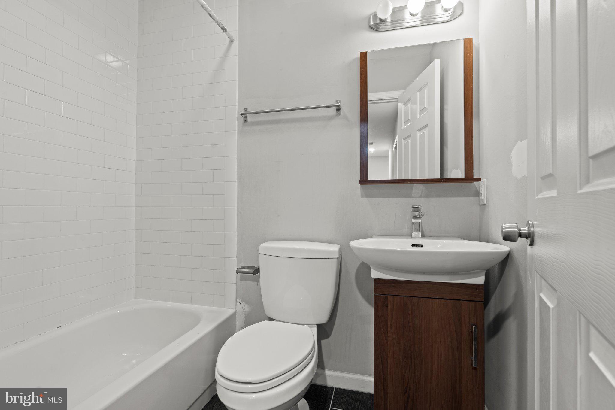 TEMPLE UNIVERSITY - Residential Lease