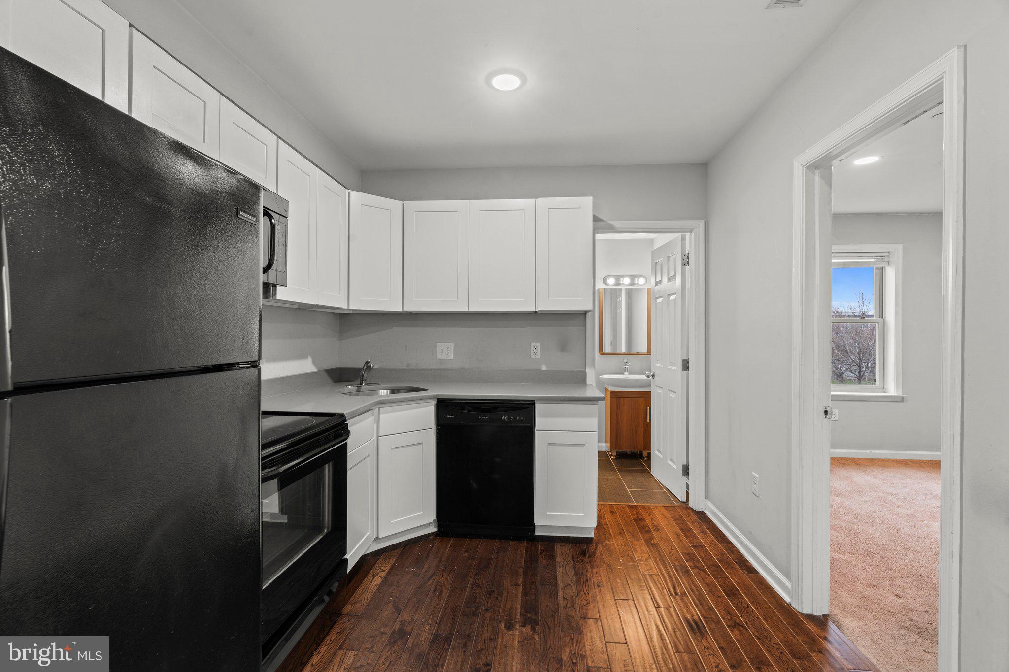 TEMPLE UNIVERSITY - Residential Lease