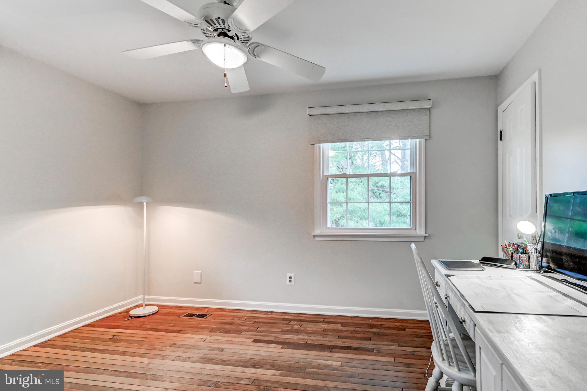 HAPPY HOLLOW WOODS - Residential