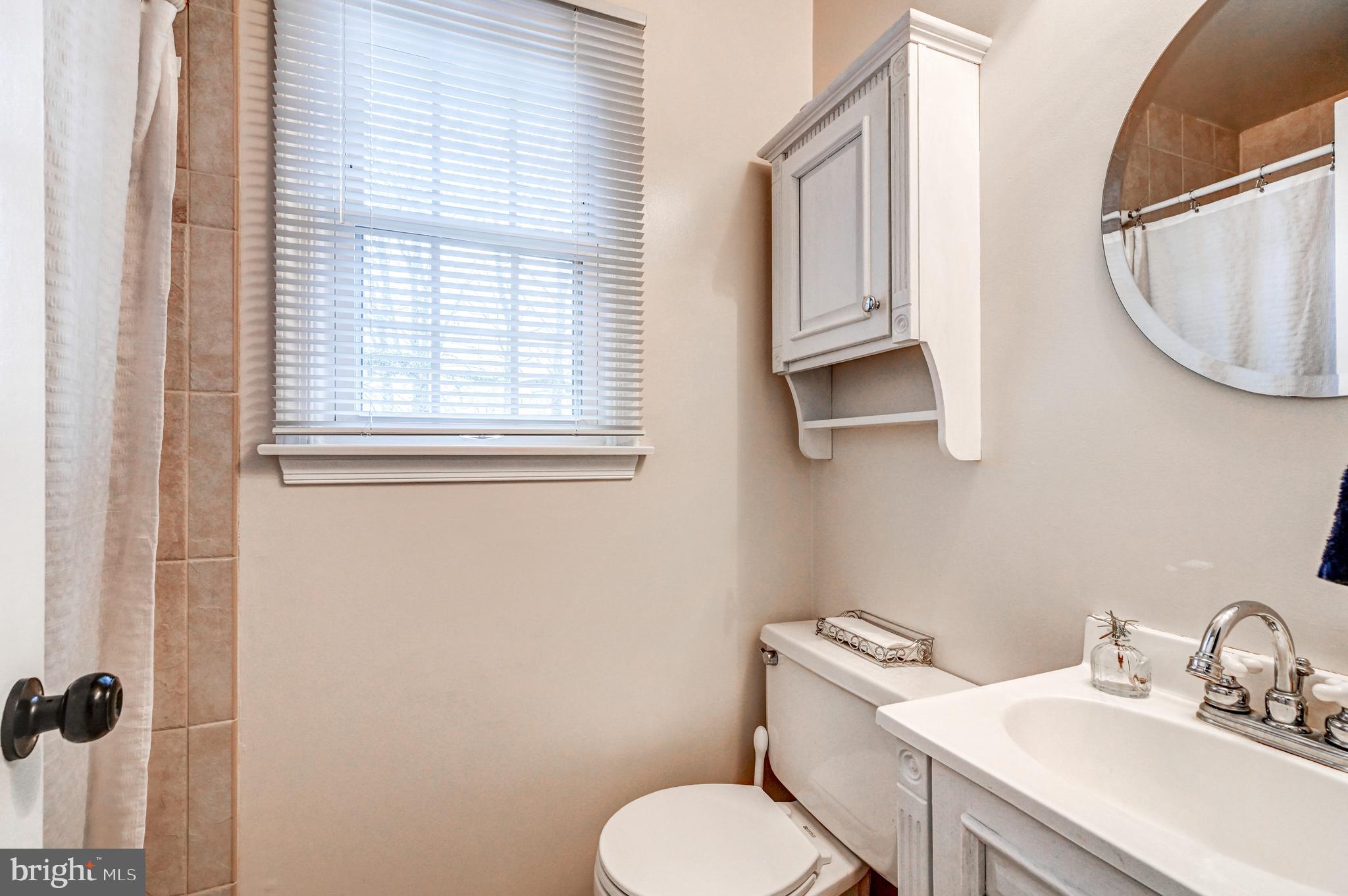 HAPPY HOLLOW WOODS - Residential