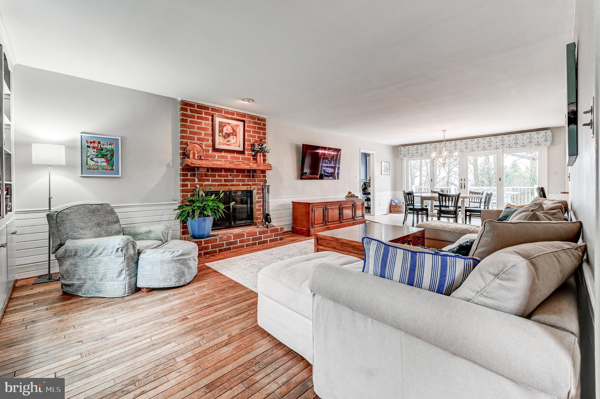 HAPPY HOLLOW WOODS - Residential