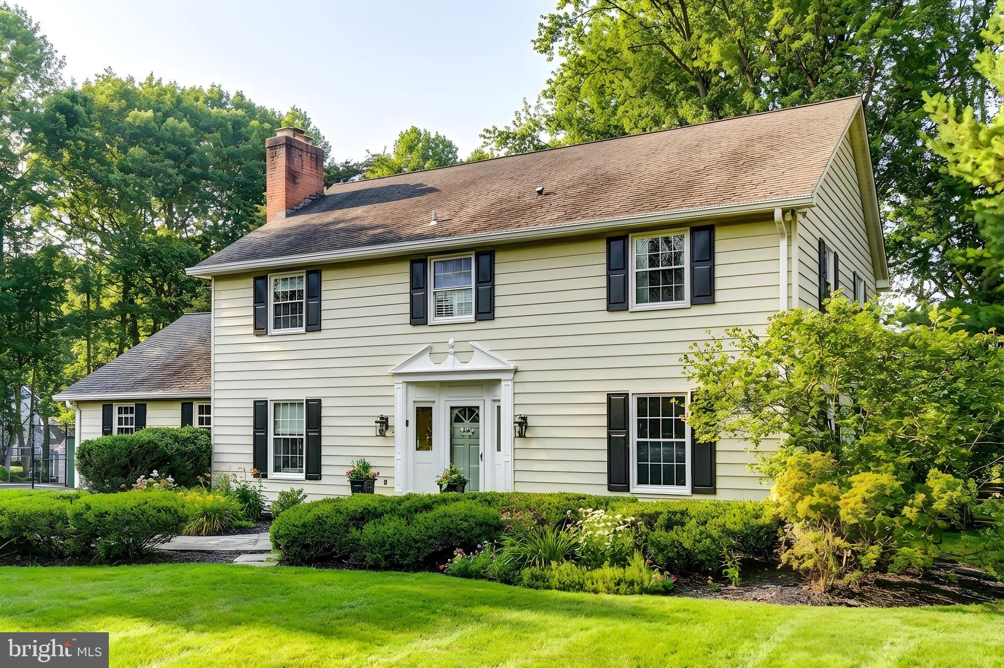 HAPPY HOLLOW WOODS - Residential