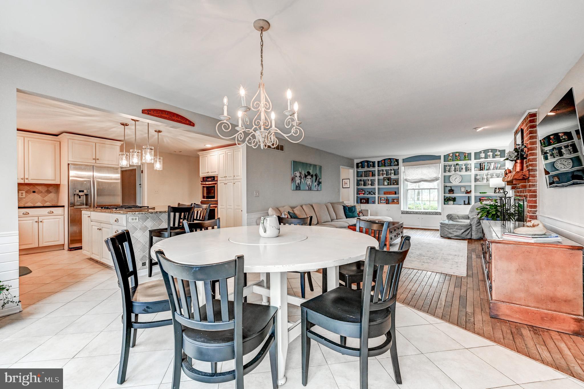 HAPPY HOLLOW WOODS - Residential