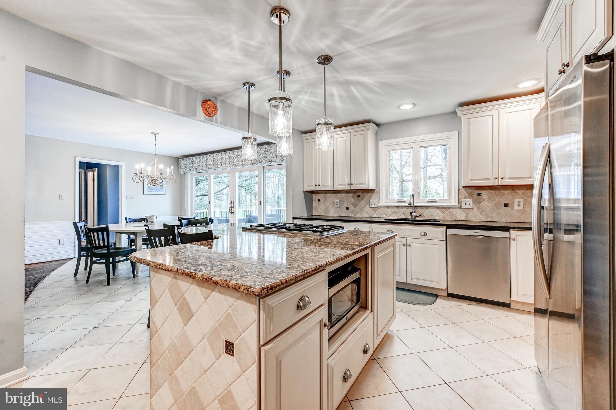 HAPPY HOLLOW WOODS - Residential