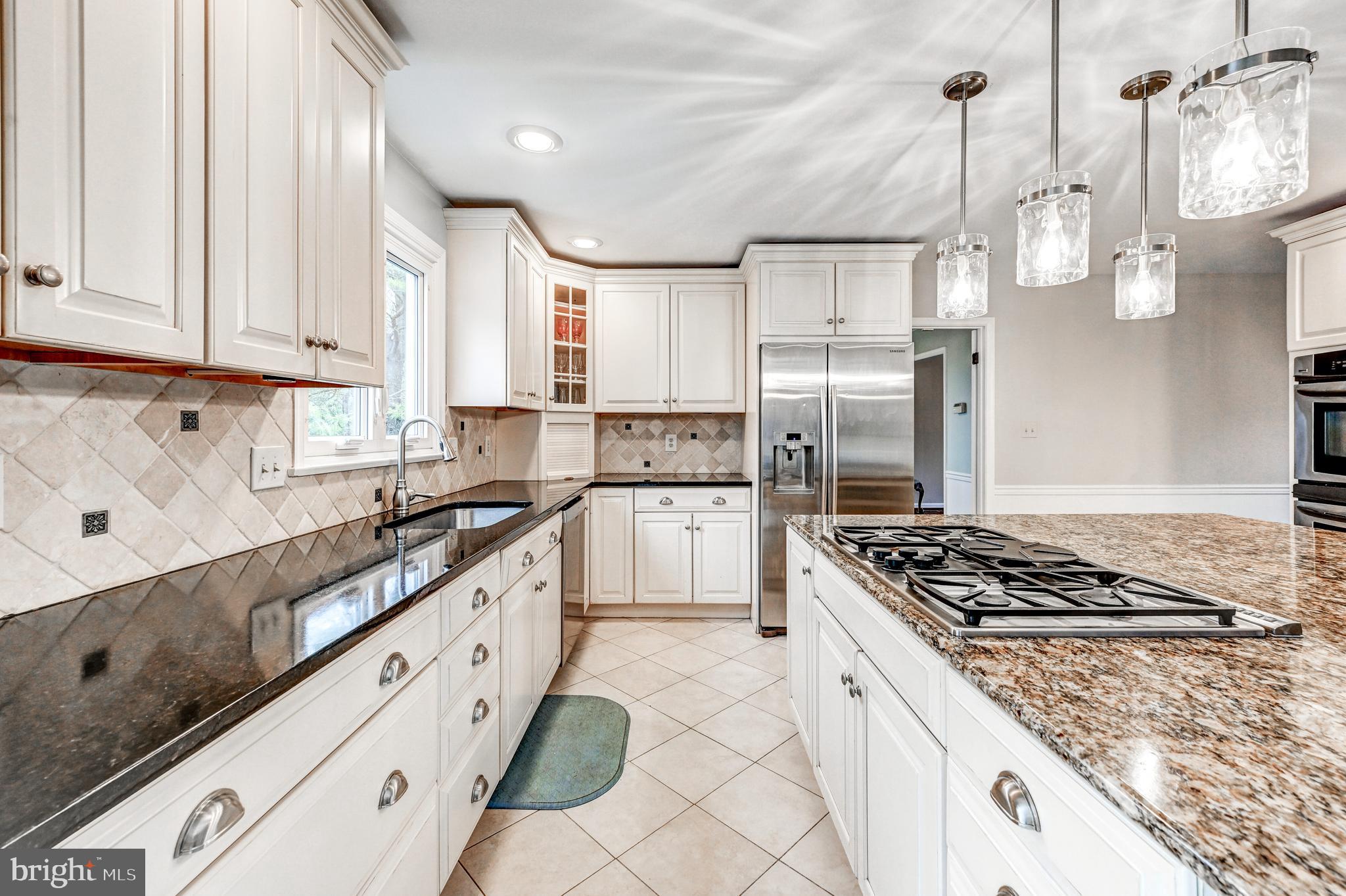 HAPPY HOLLOW WOODS - Residential