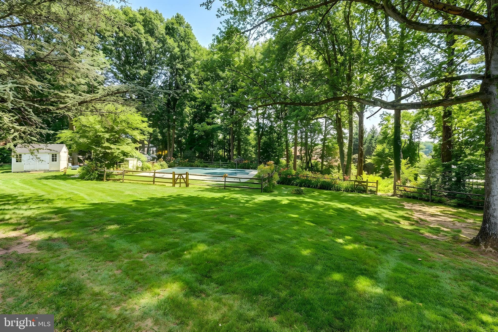 HAPPY HOLLOW WOODS - Residential