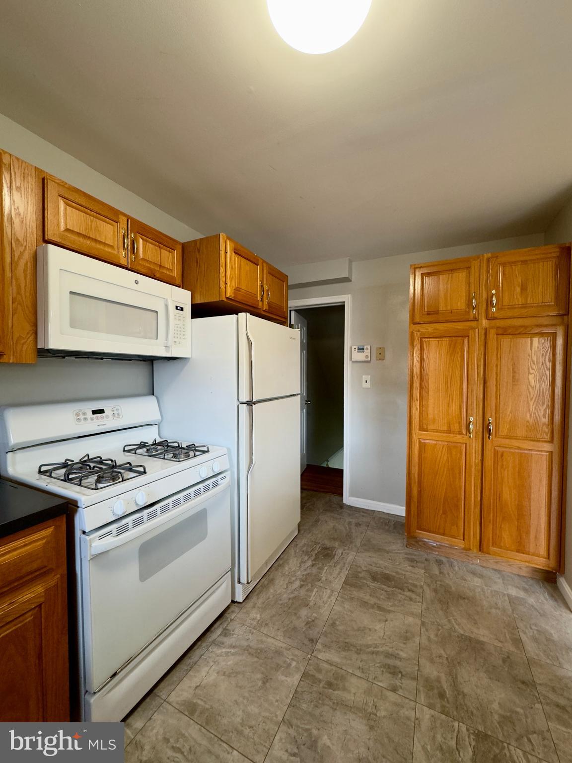 ESSEX - Residential Lease