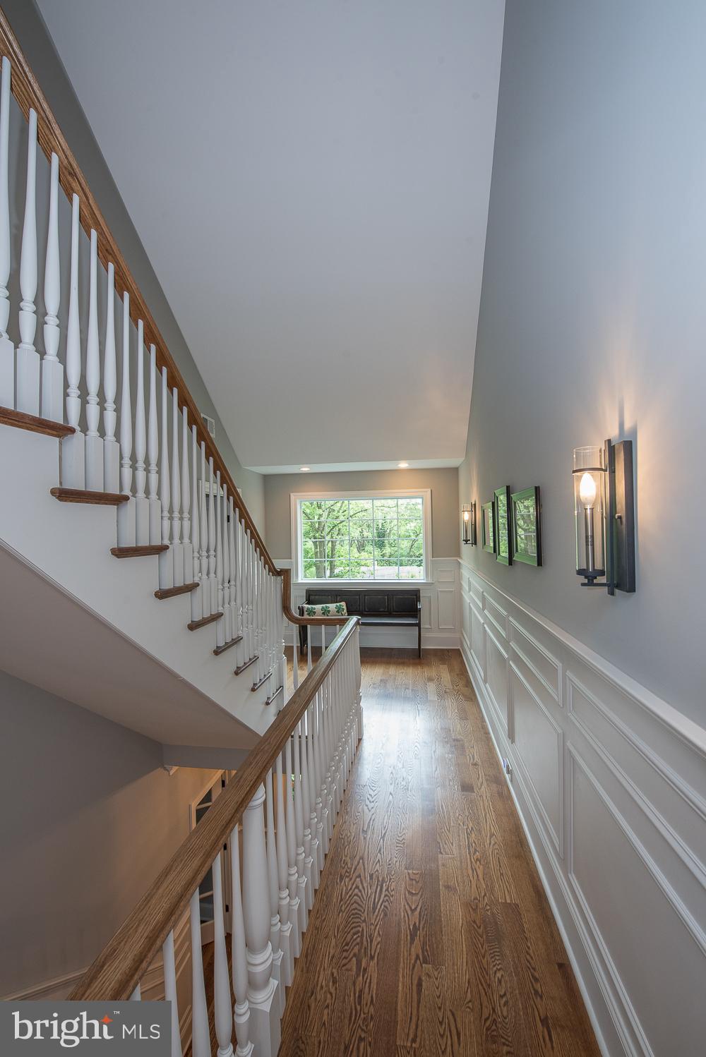 COLONIAL VILLAGE - Residential