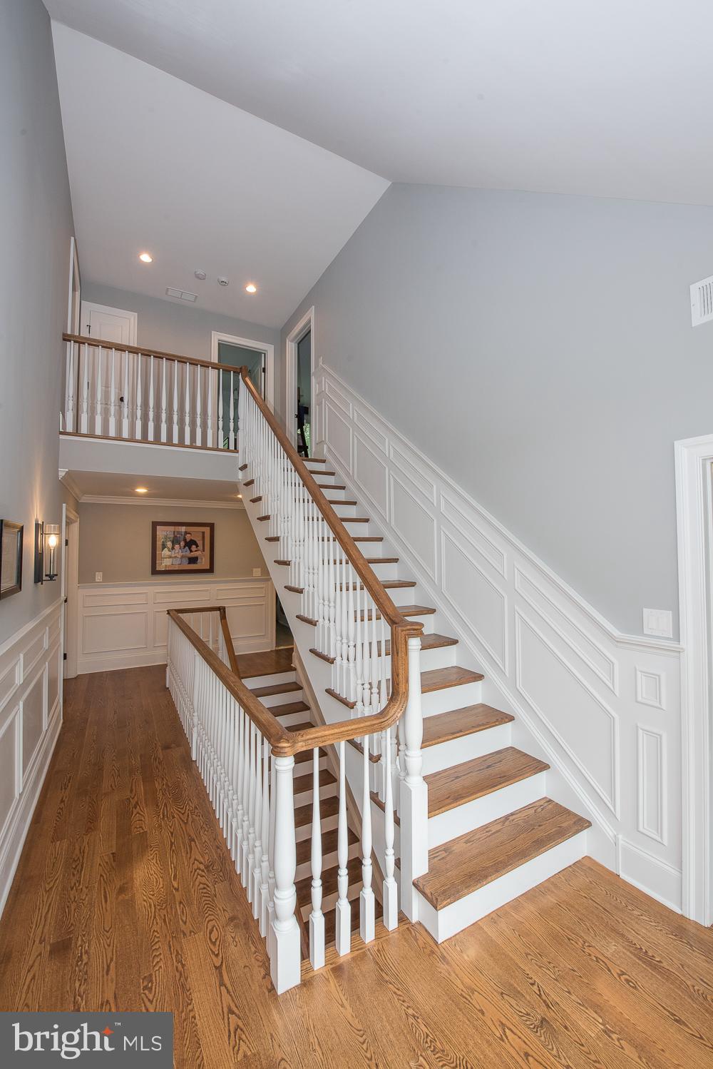COLONIAL VILLAGE - Residential