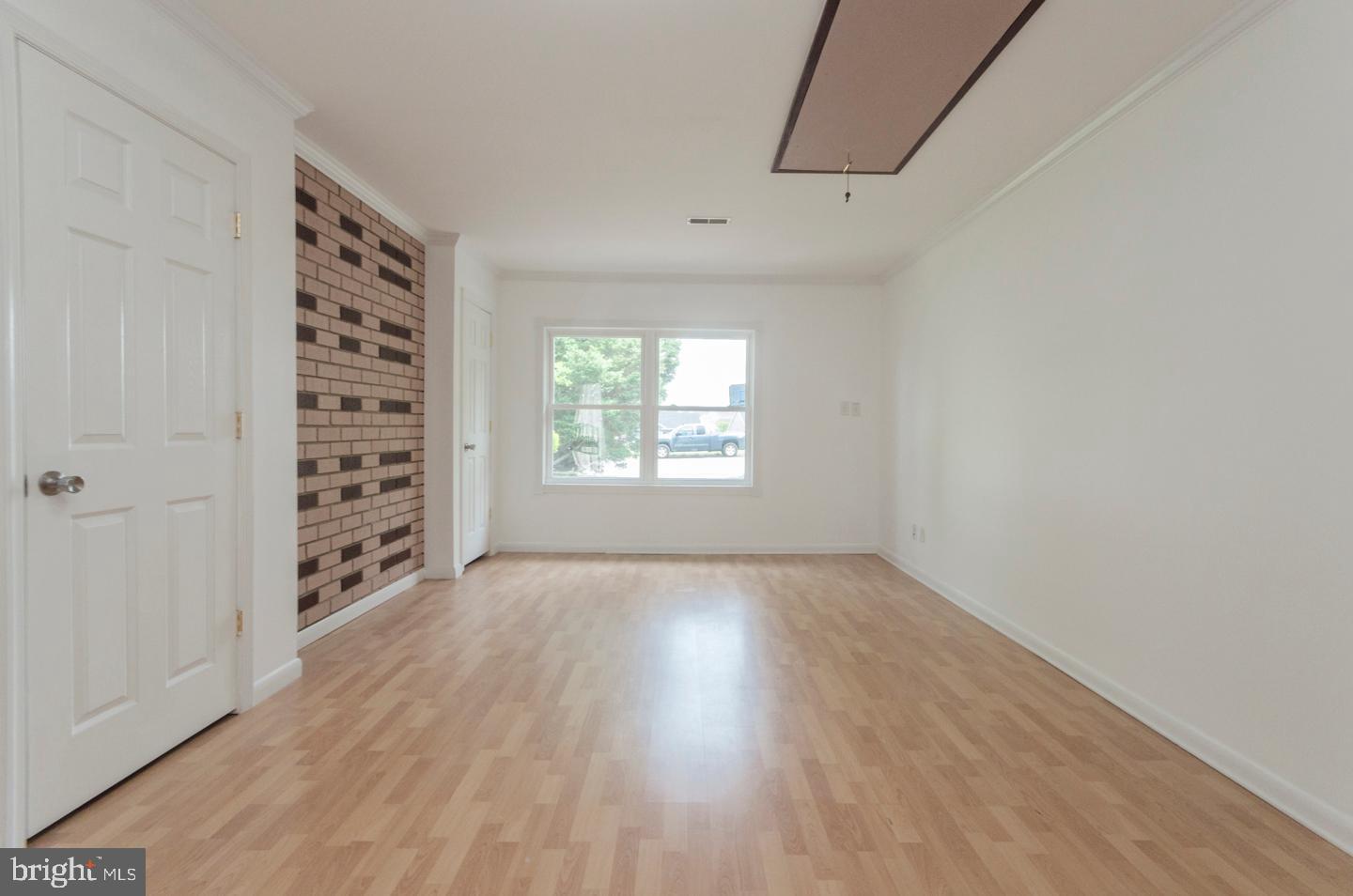 SKY-LIN PARK - Residential