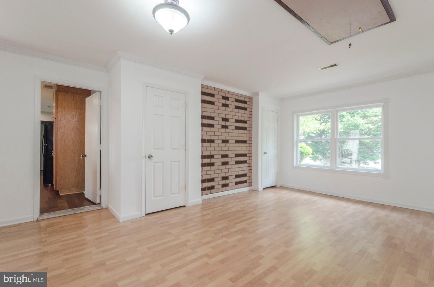 SKY-LIN PARK - Residential