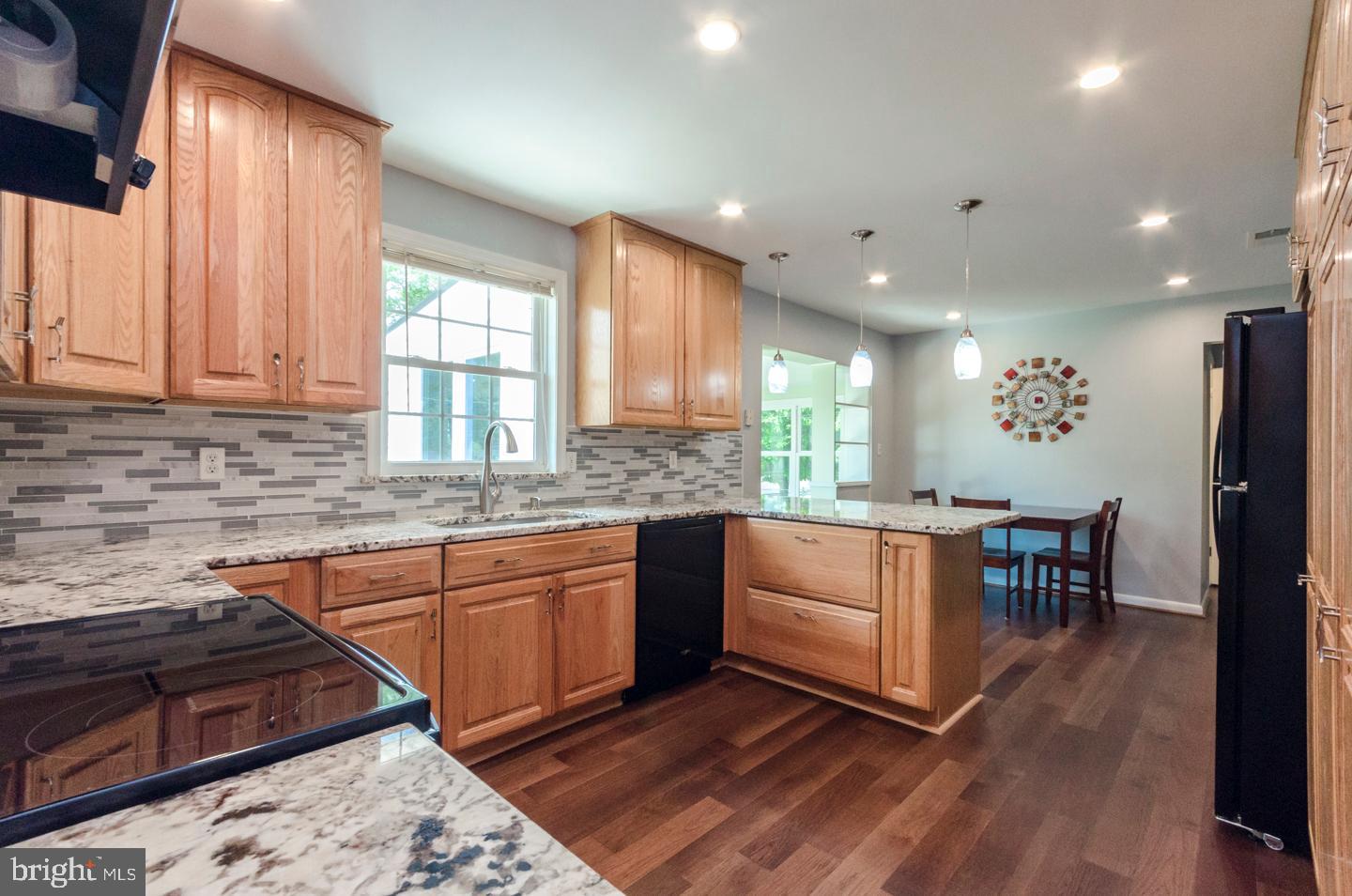 SKY-LIN PARK - Residential