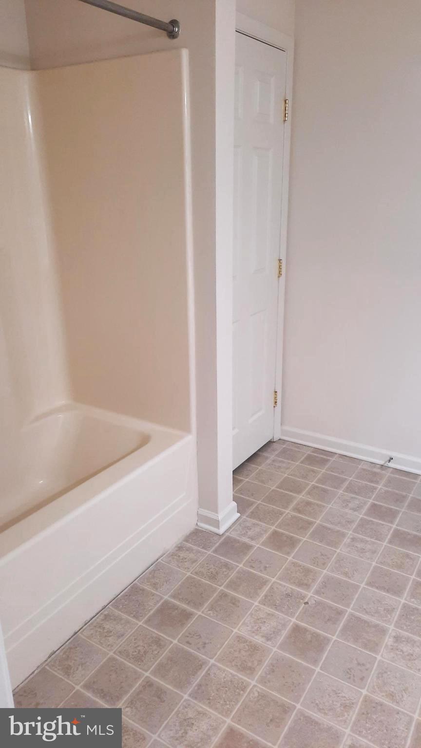 SILVER CREEK - Residential Lease