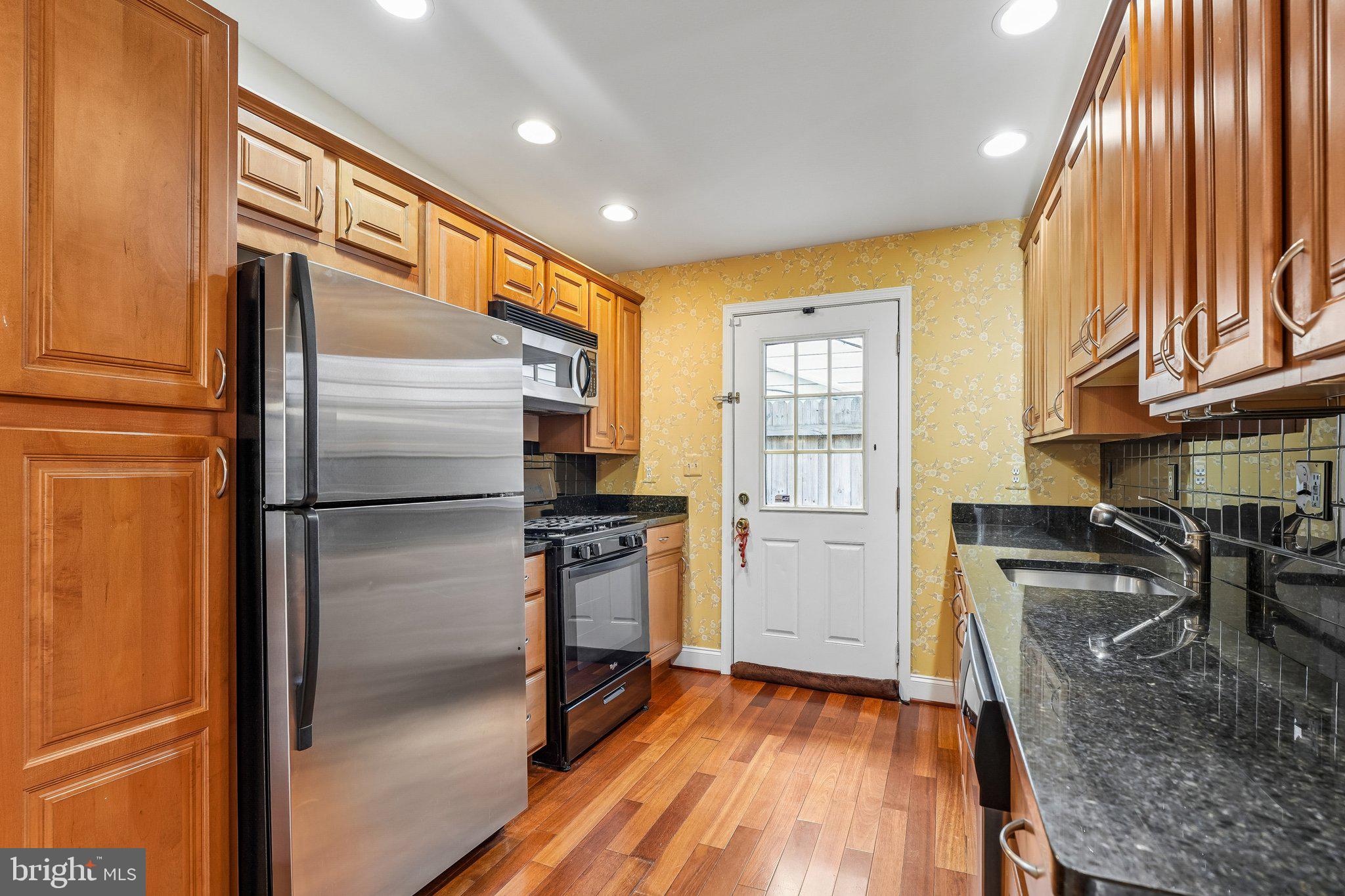 RIVERSIDE - Residential