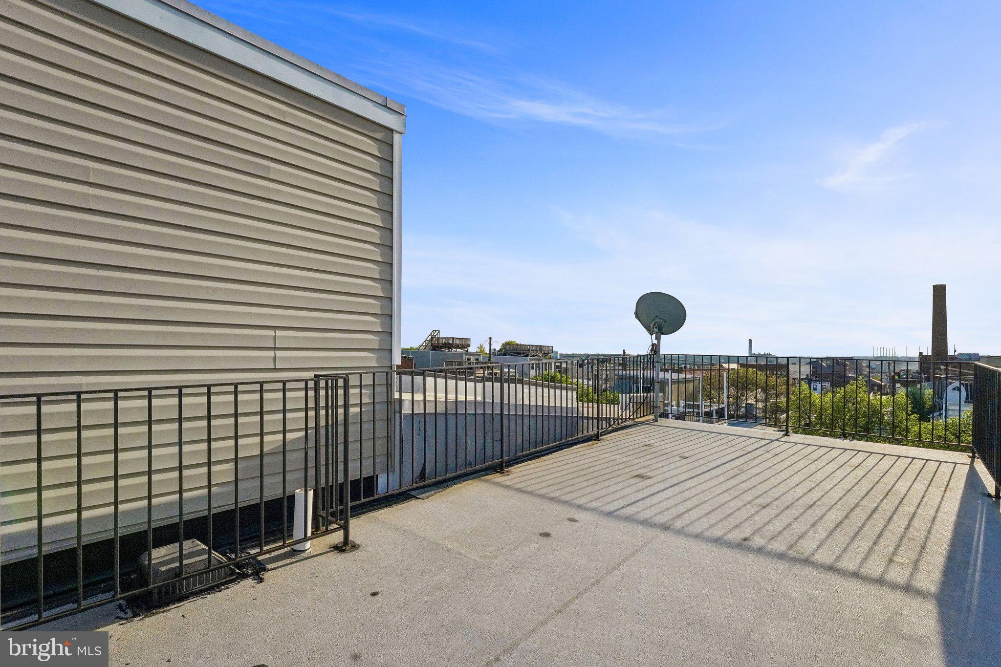 RIVERSIDE - Residential