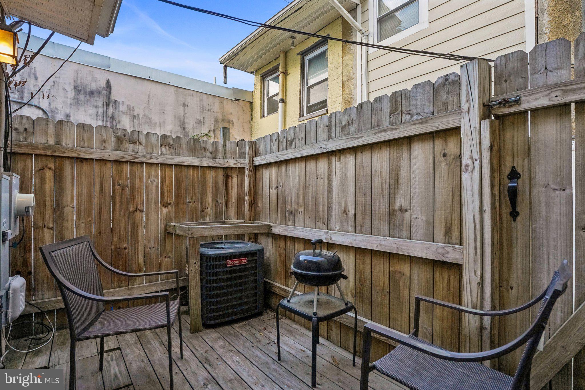 RIVERSIDE - Residential