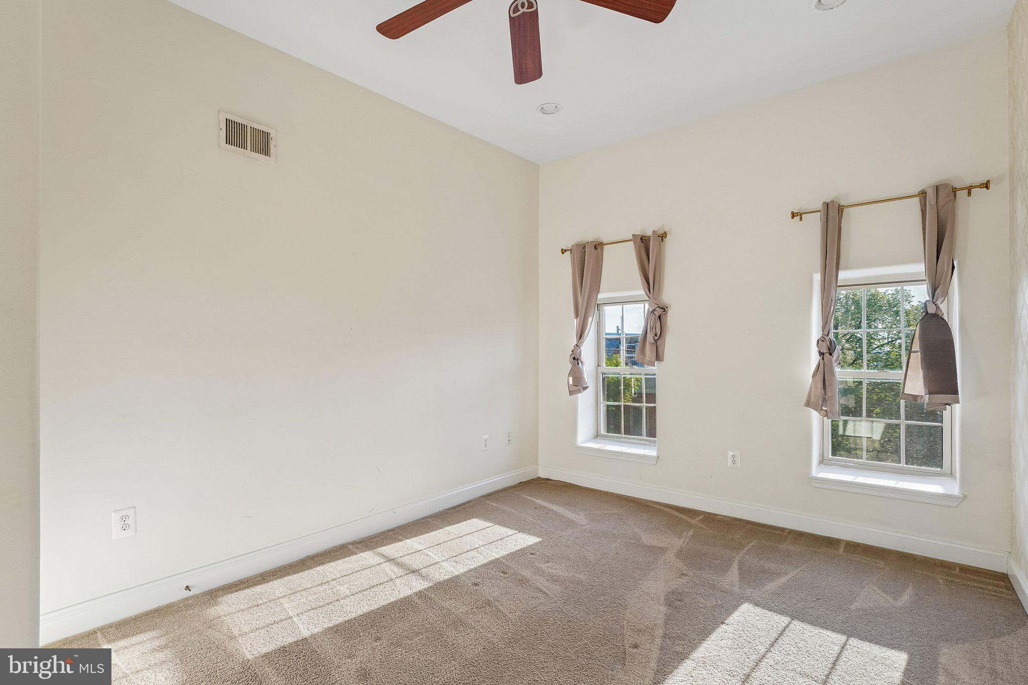 RIVERSIDE - Residential