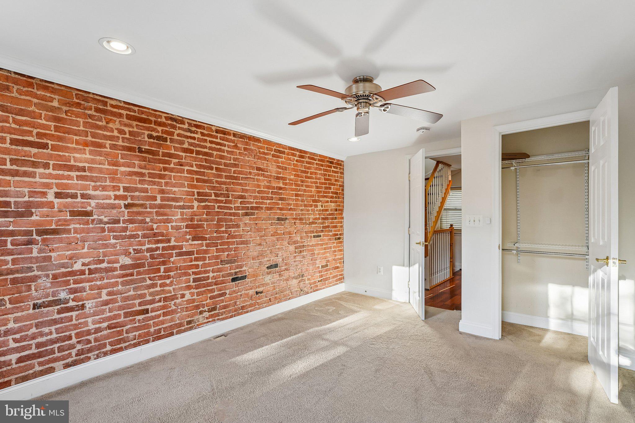 RIVERSIDE - Residential