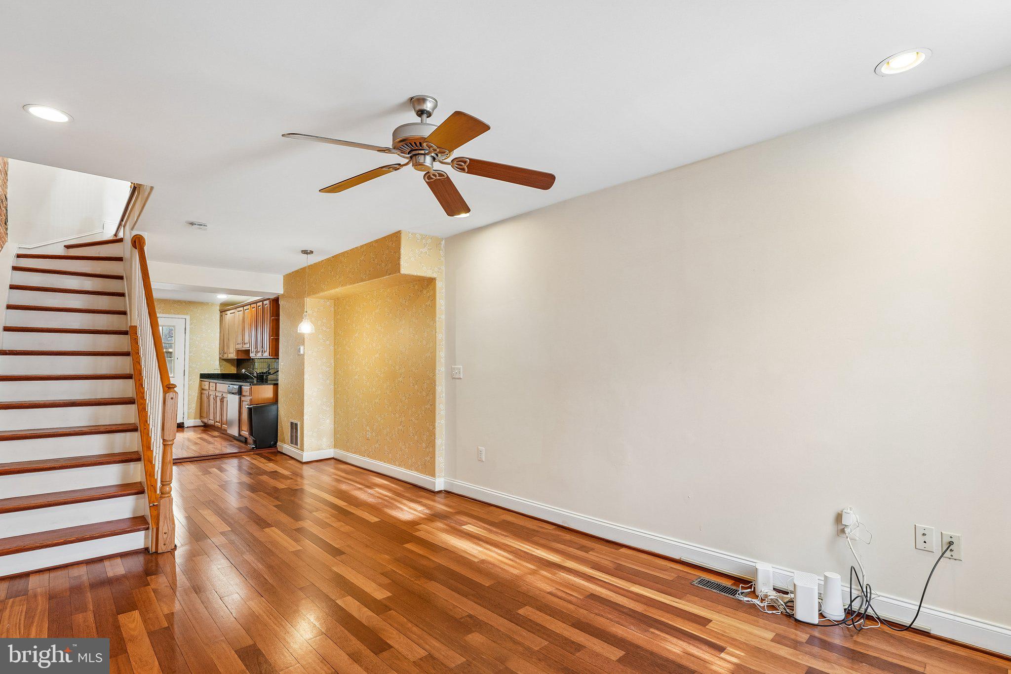 RIVERSIDE - Residential