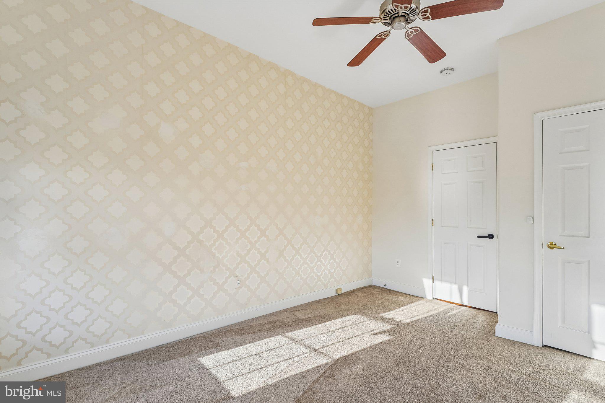 RIVERSIDE - Residential