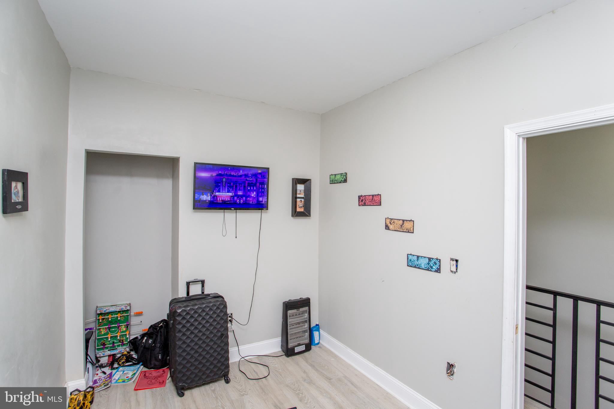 PHILADELPHIA (SOUTHWEST) - Residential