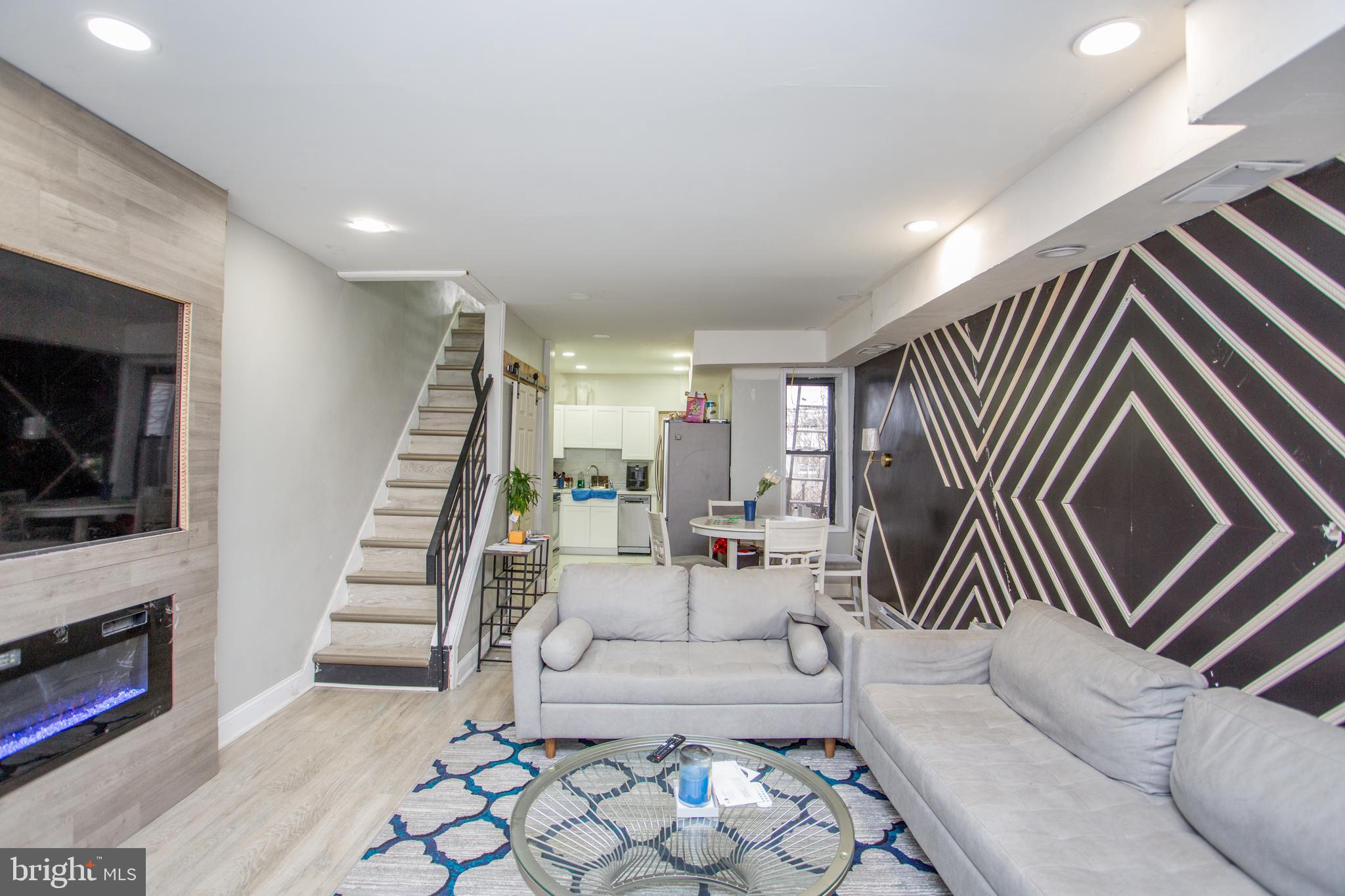 PHILADELPHIA (SOUTHWEST) - Residential