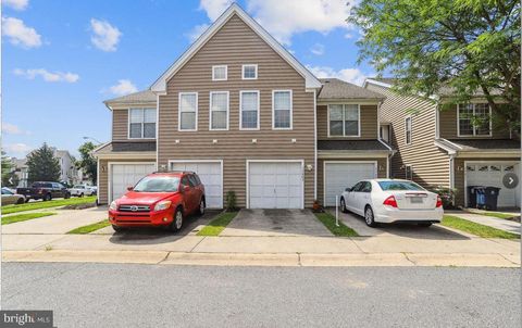 13805 KING GREGORY WAY 126 UPPER MARLBORO MD 20772