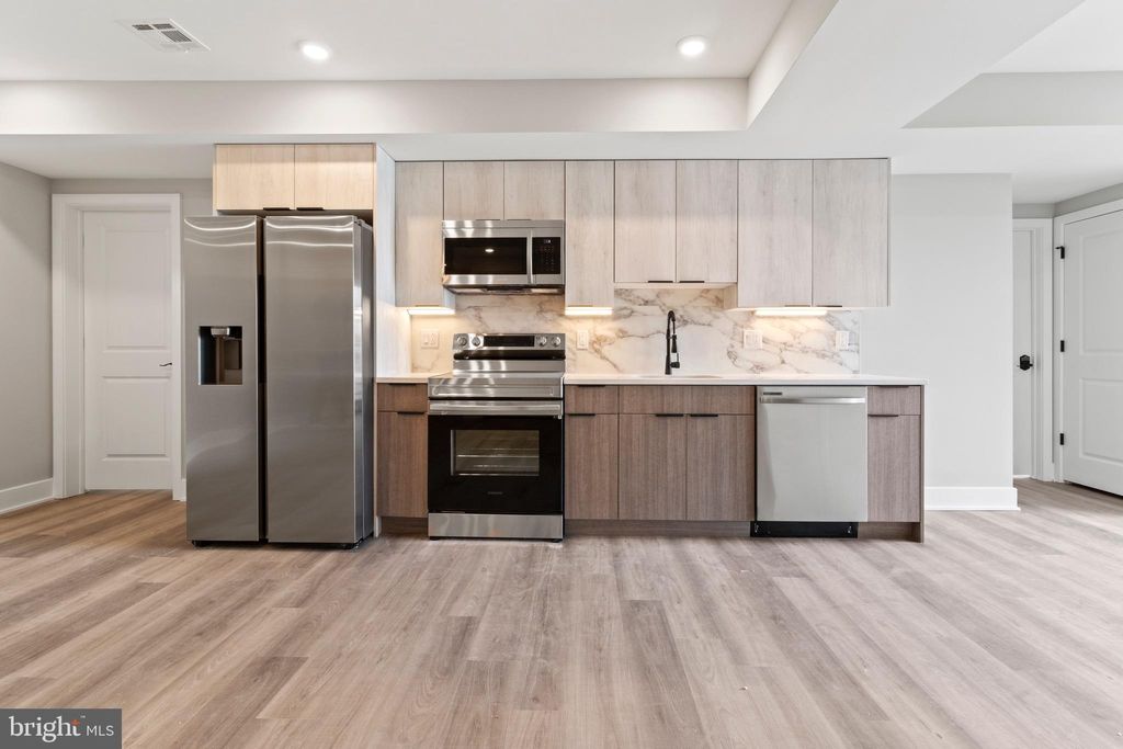 Photo of 520 N 37th Street #03, PHILADELPHIA, PA 19104 (MLS # PAPH2588302)