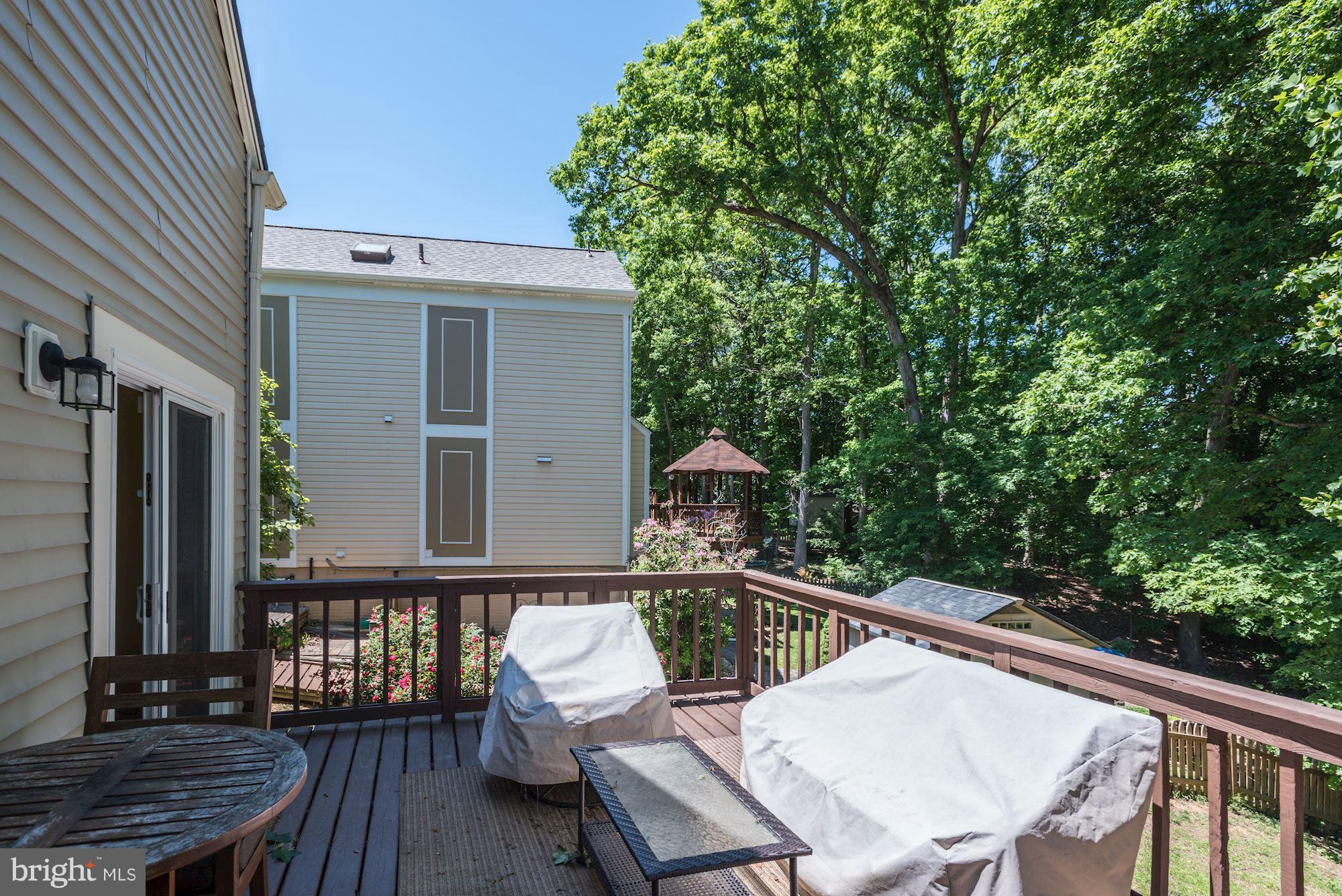 LAKE RIDGE - Residential