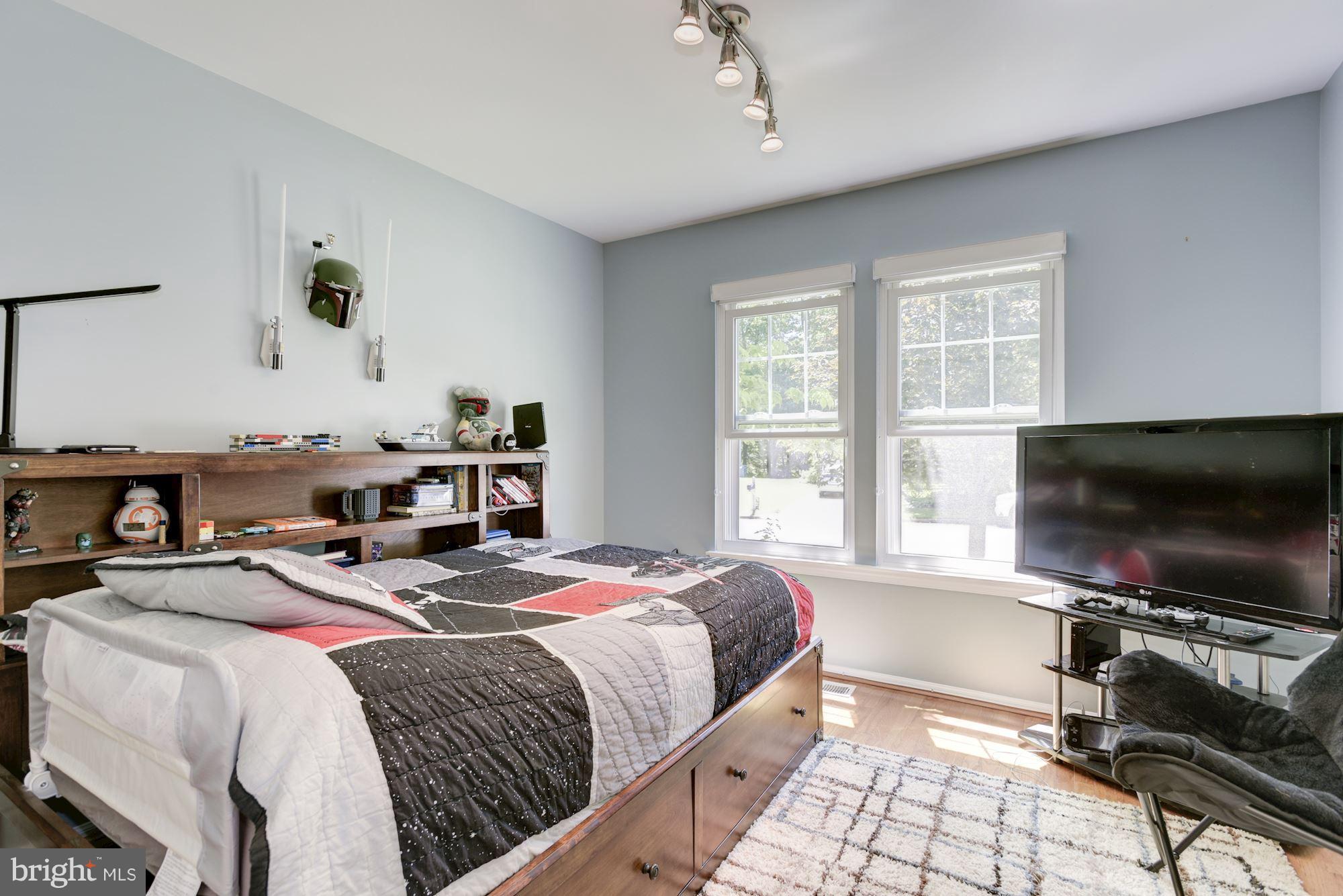 LAKE RIDGE - Residential