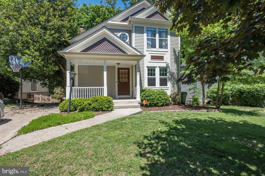 Updated throughout! Sun filled SFH in sought after Lakeridge. Open floor plan with soaring ceilings and skylights. Main level bedroom, each bedroom with sep bath, lower level with 3 sep rooms, potential 5 bedroom. Hardwoods on 2 levels, NEW Roof, granite counters, SS appliances and more. Fire up the grill on your deck off dining room while overlooking your private wood lined, fenced in backyard.