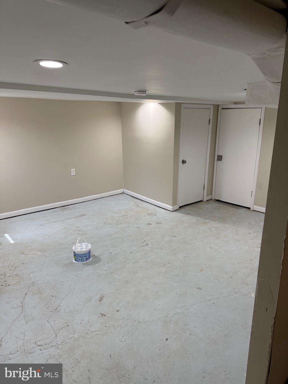 WAVERLY - Residential Lease