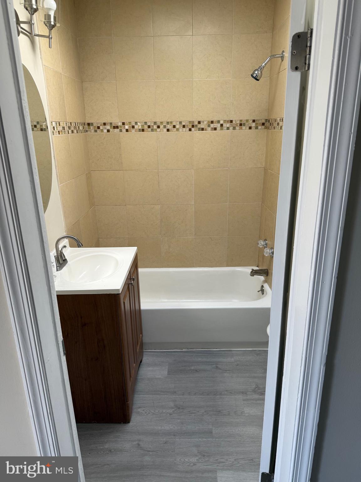 WAVERLY - Residential Lease