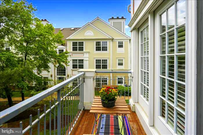 KENTLANDS - Residential