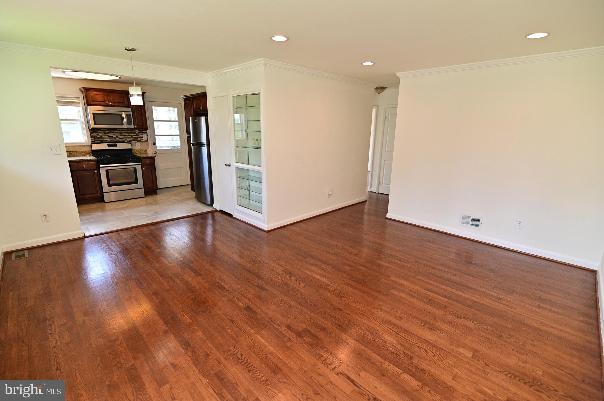 7405 GRAYRIDGE