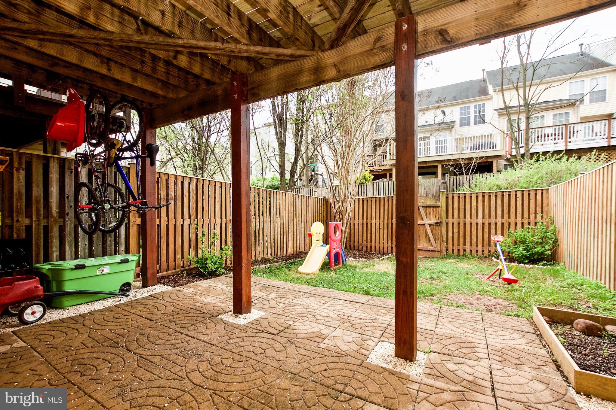 POTOMAC LAKES - Residential