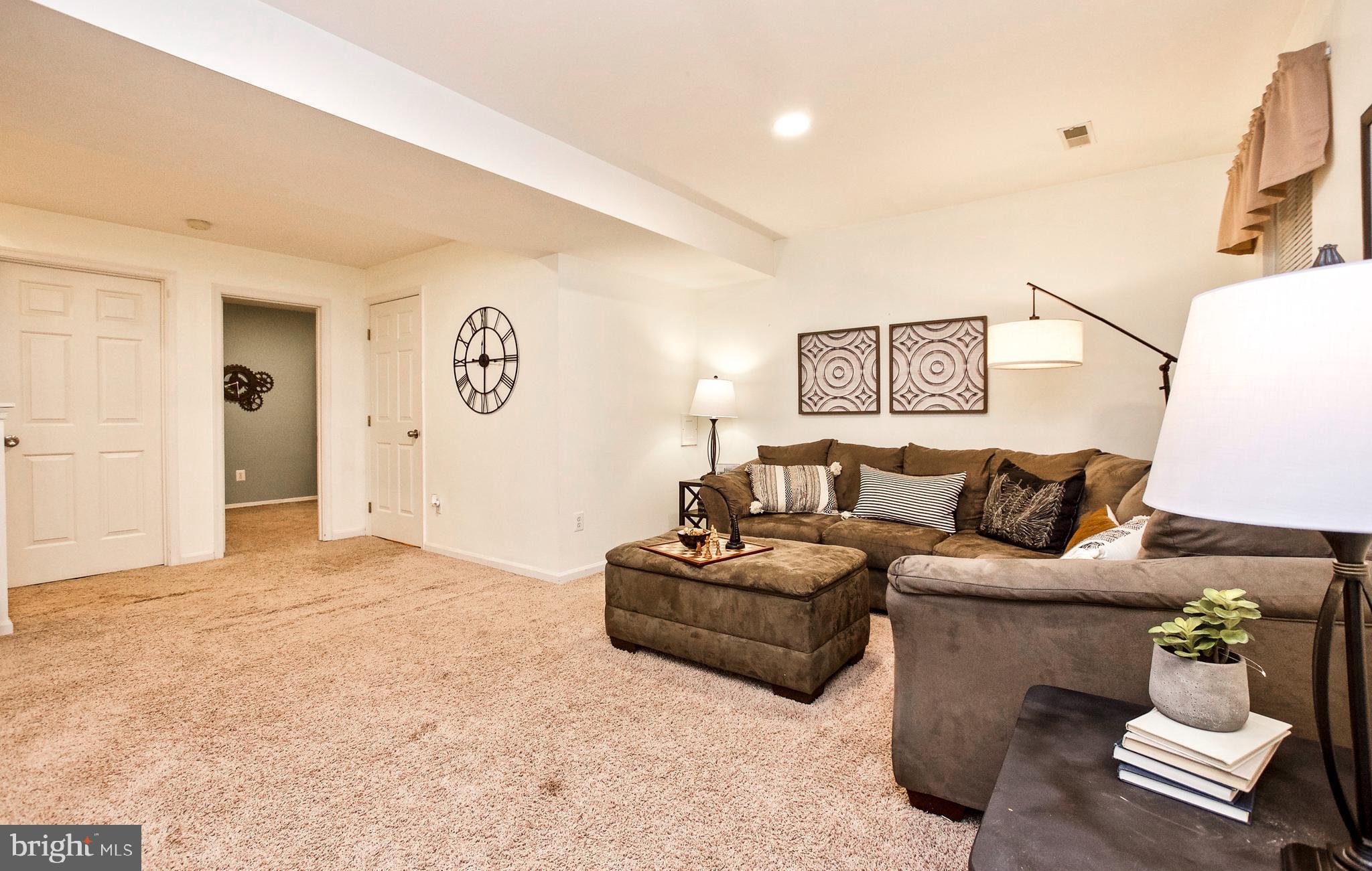 POTOMAC LAKES - Residential