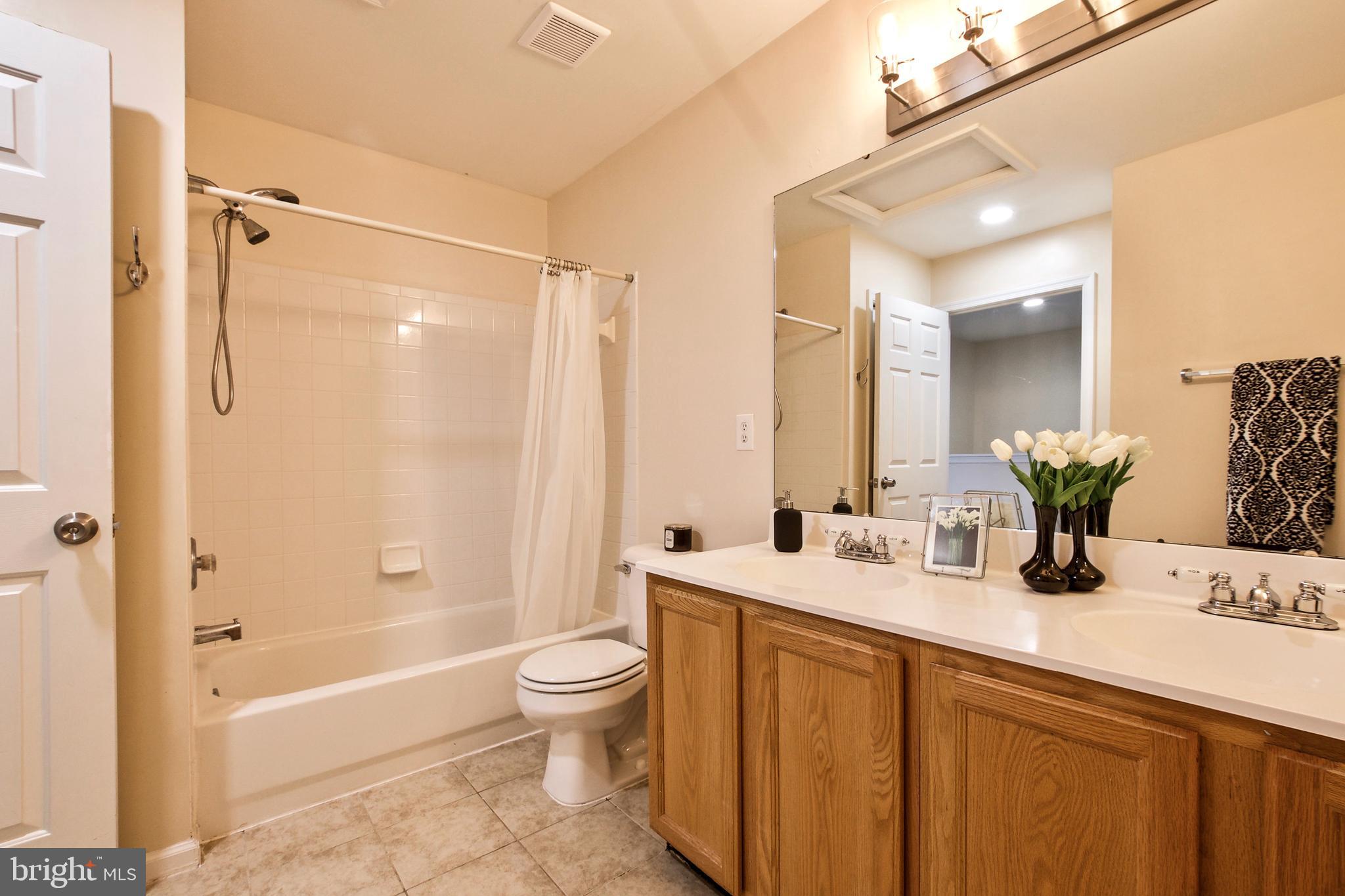 POTOMAC LAKES - Residential