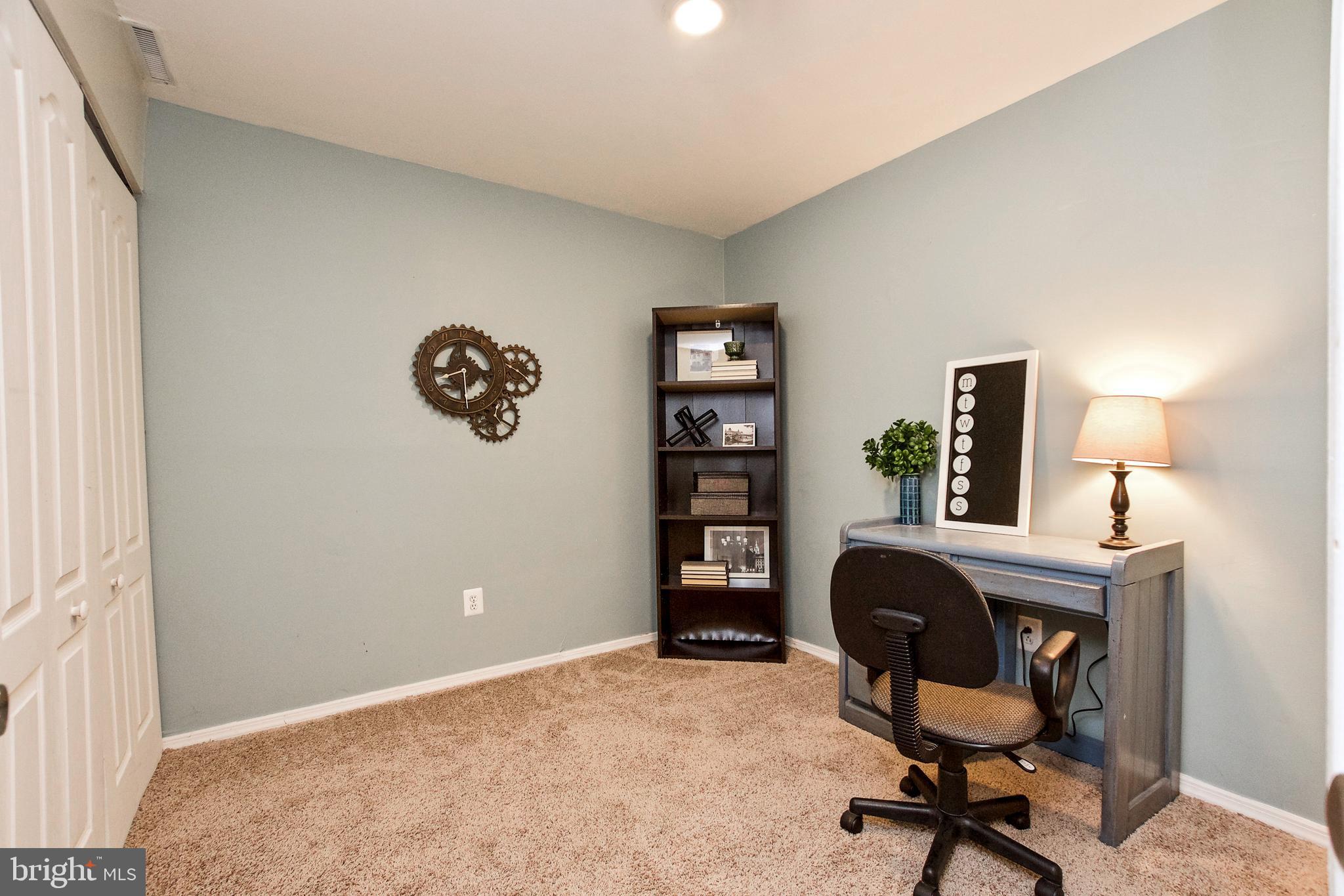 POTOMAC LAKES - Residential