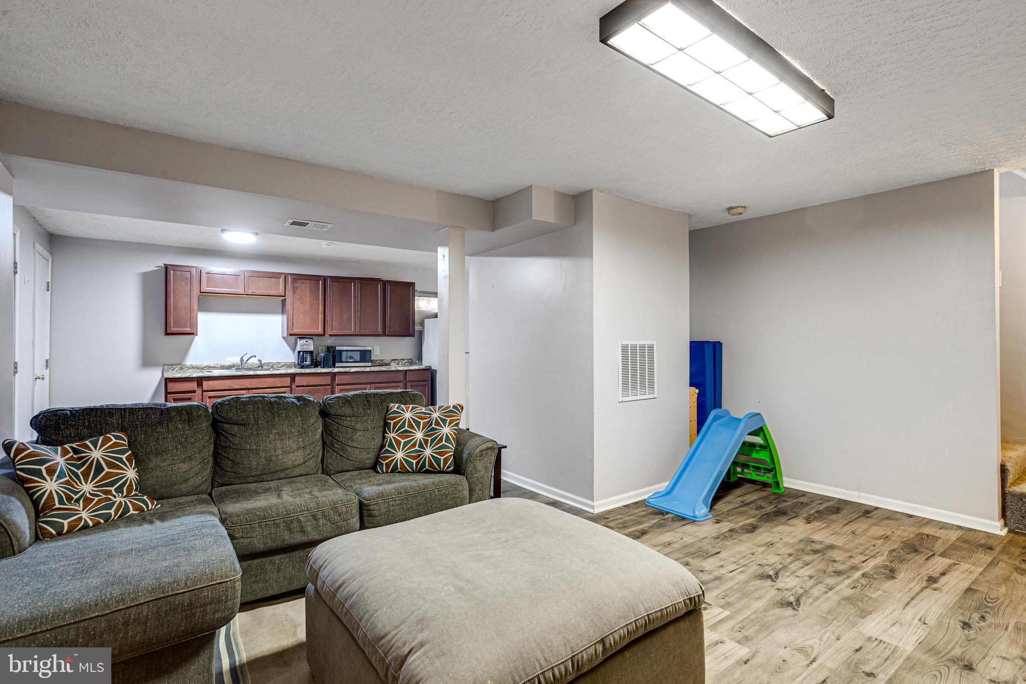 MORGANS RIDGE SUB - Residential Lease