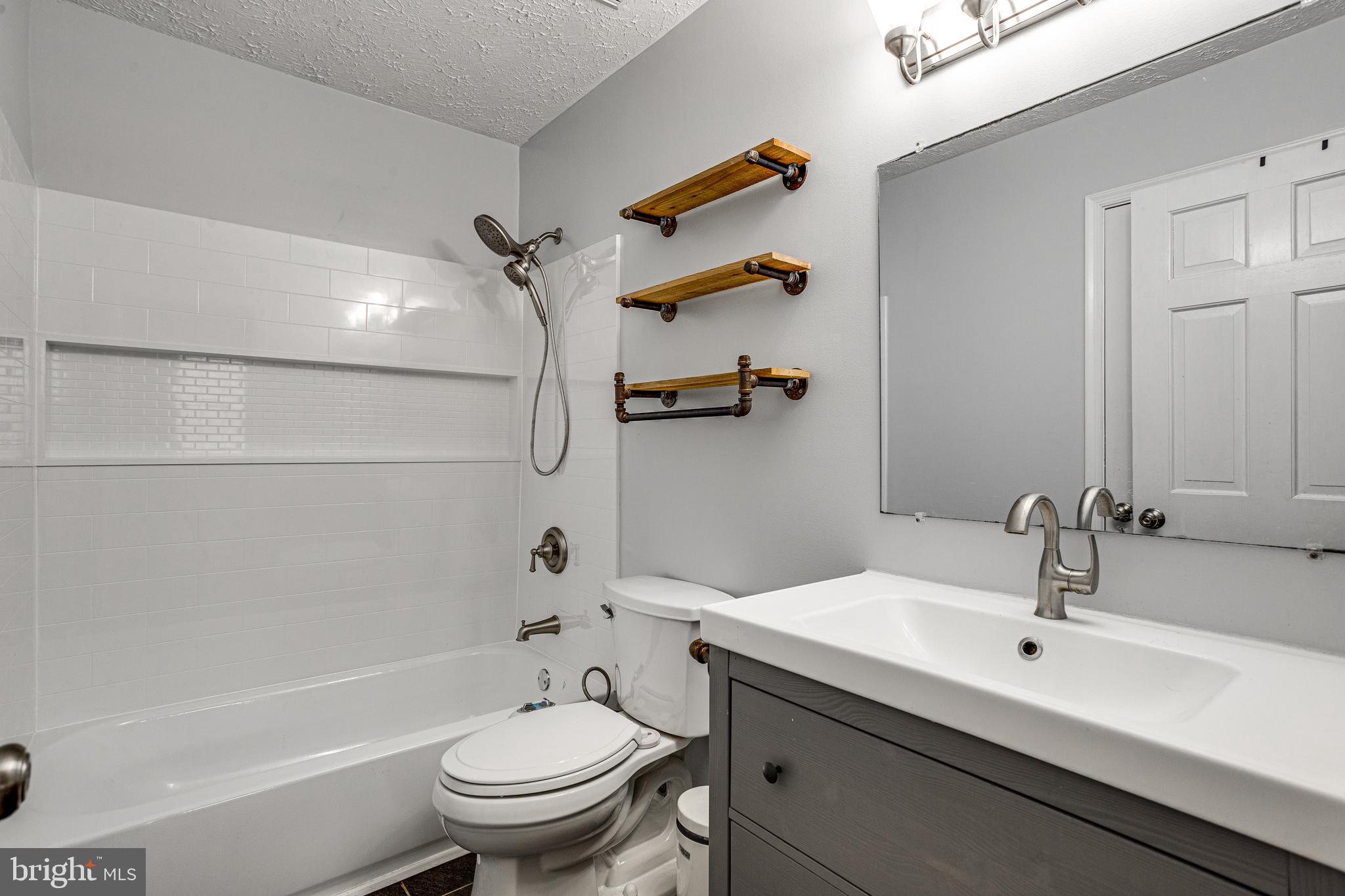 MORGANS RIDGE SUB - Residential Lease