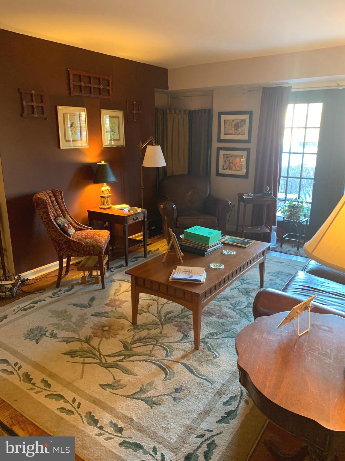 MAYFLOWER SQUARE - Residential