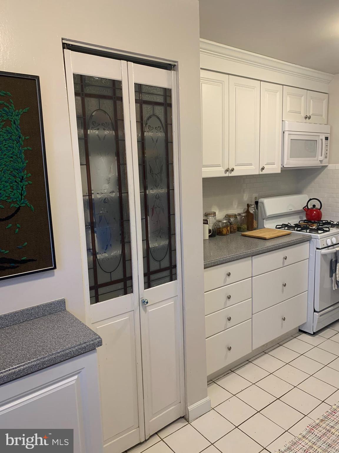 MAYFLOWER SQUARE - Residential