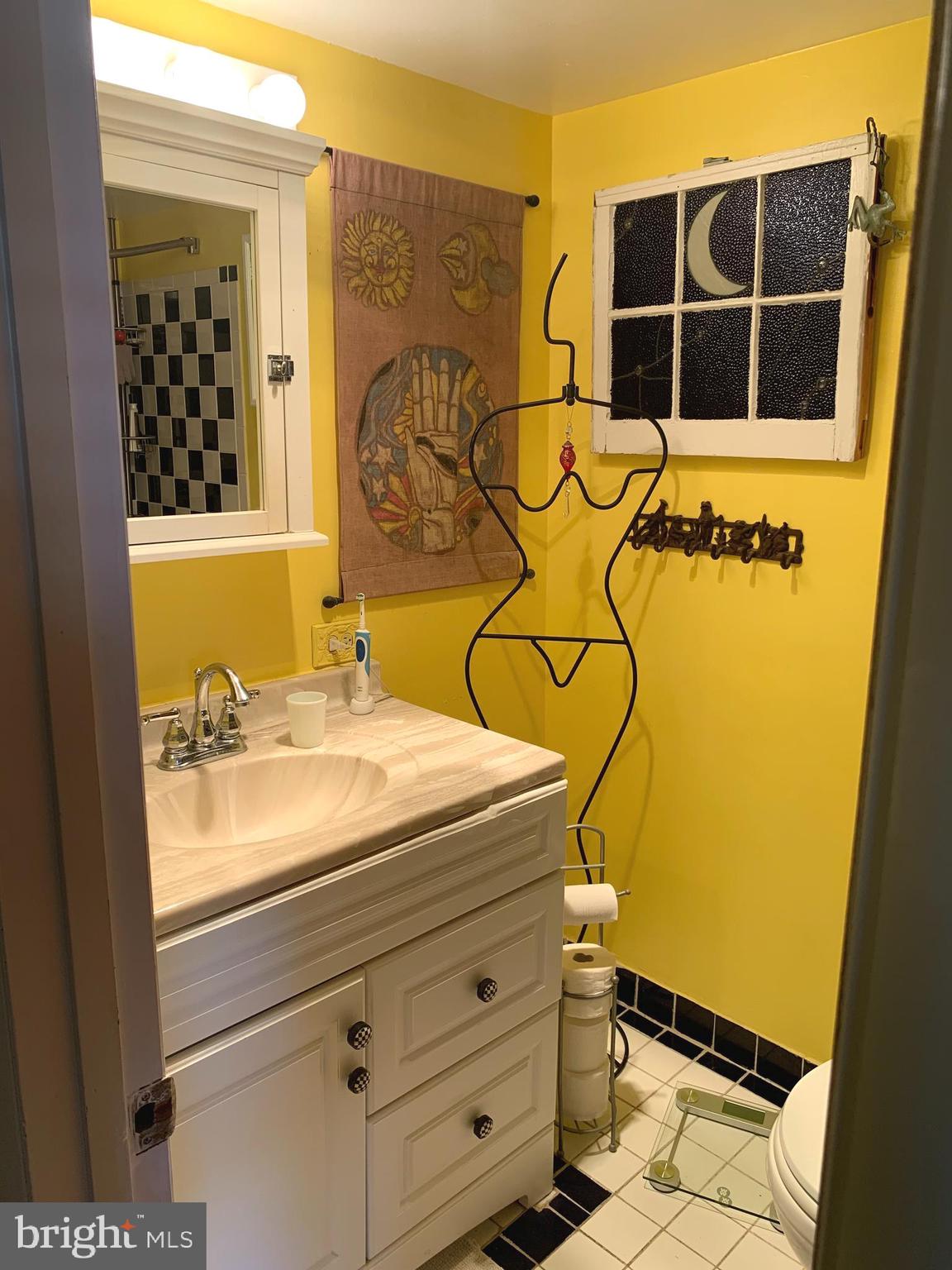 MAYFLOWER SQUARE - Residential